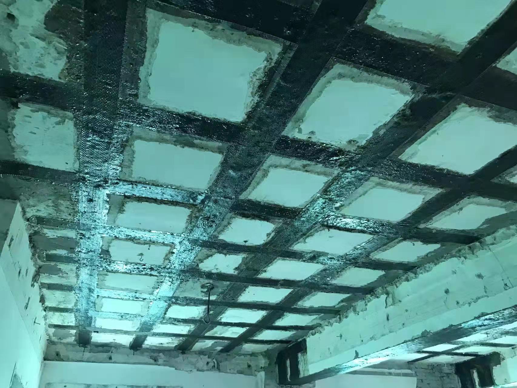 唐县粘碳纤维布施工工艺